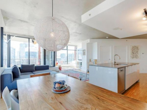 Cool, Classy & Chic Downtown Suite